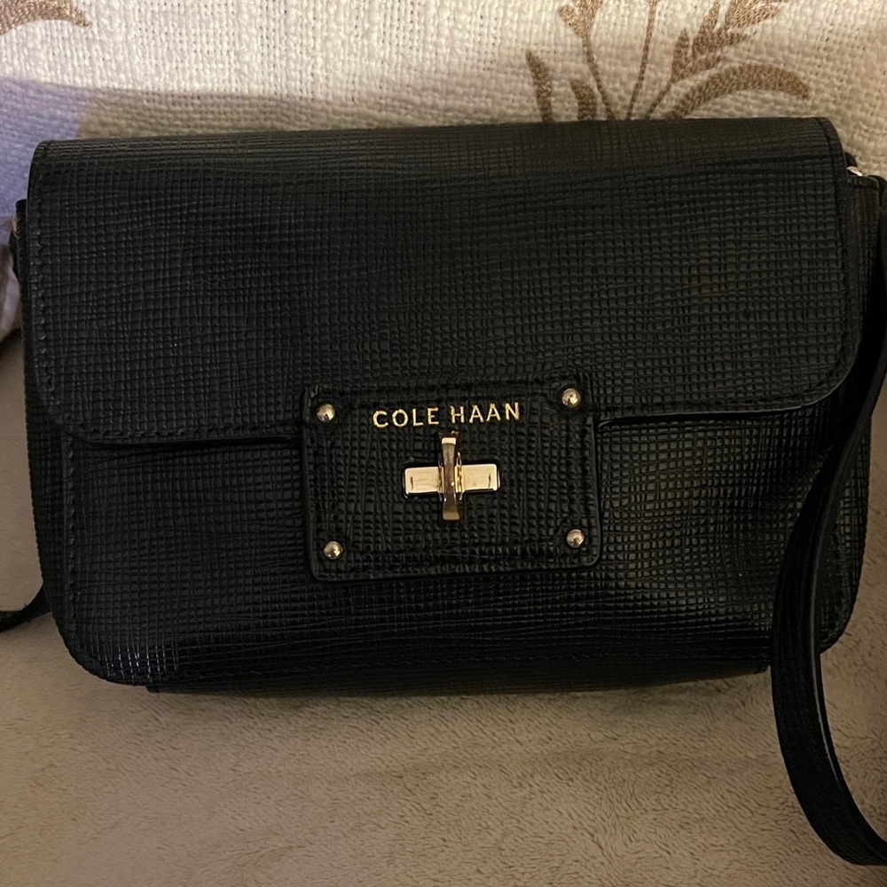 Cole Haan Textured Black Crossbody  Bag Cole Haan